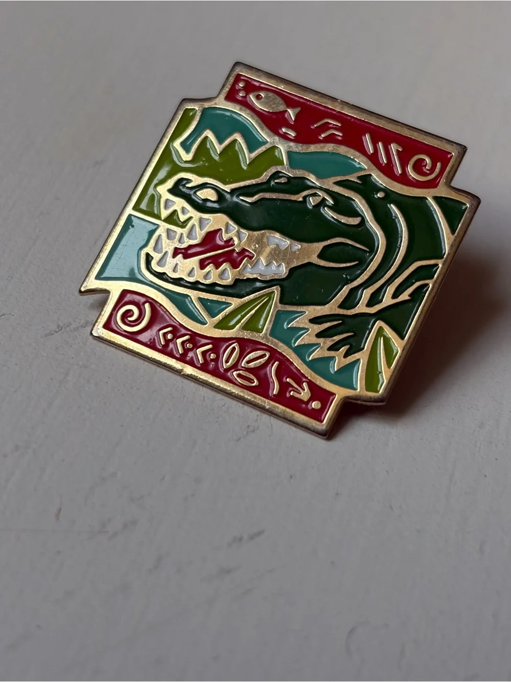 Go Wild WWF Limited Edition Wild Animal Crocodile Card Vintage Tack Pin